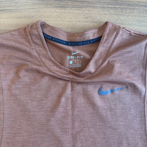 Nike Dri-Fit Workout Tank (L) - Picture 2 of 2